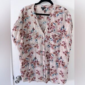 Torrid floral top in mauve dusty rose